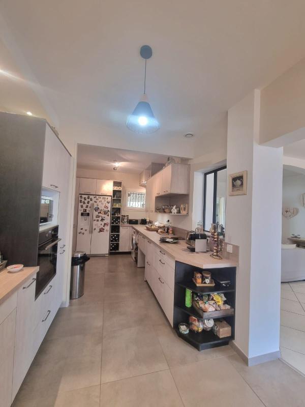 Maison - 130 m² - 4 pièces