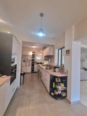 Maison - 130 m² - 4 pièces