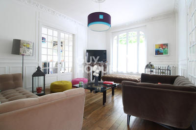 Maison - 200 m² - 7 pièces