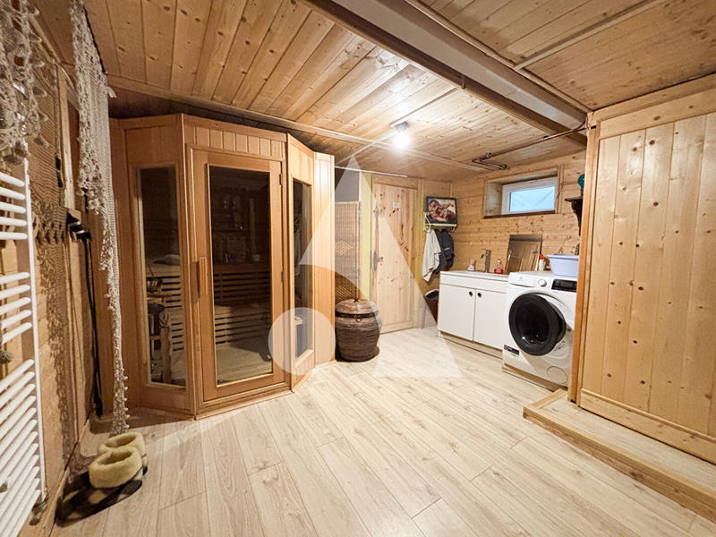 Maison - 143 m² - 6 pièces