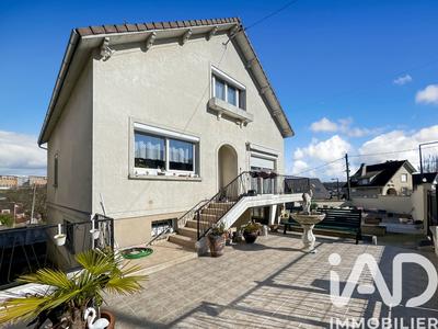 Maison - 157 m² - 6 pièces