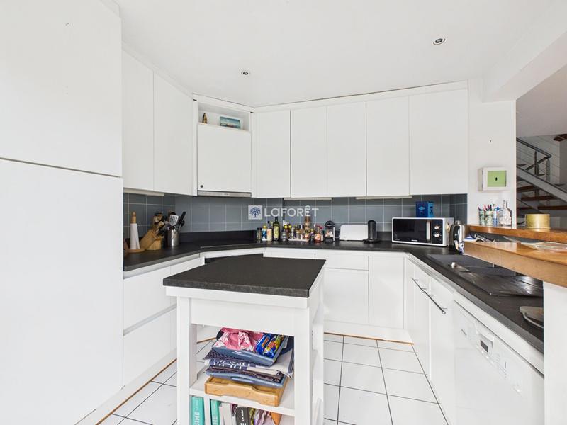 Maison - 256 m² - 6 pièces