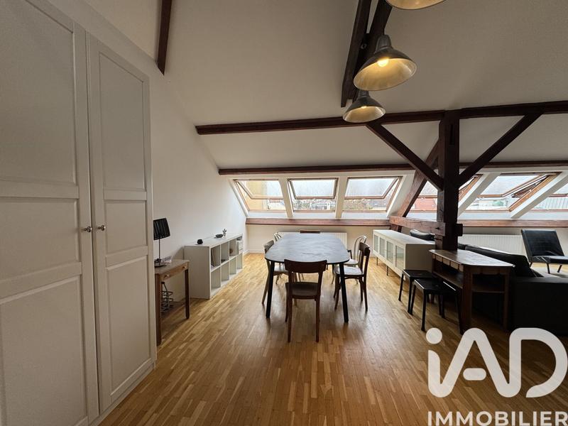 Loft - 105 m² - 5 pièces