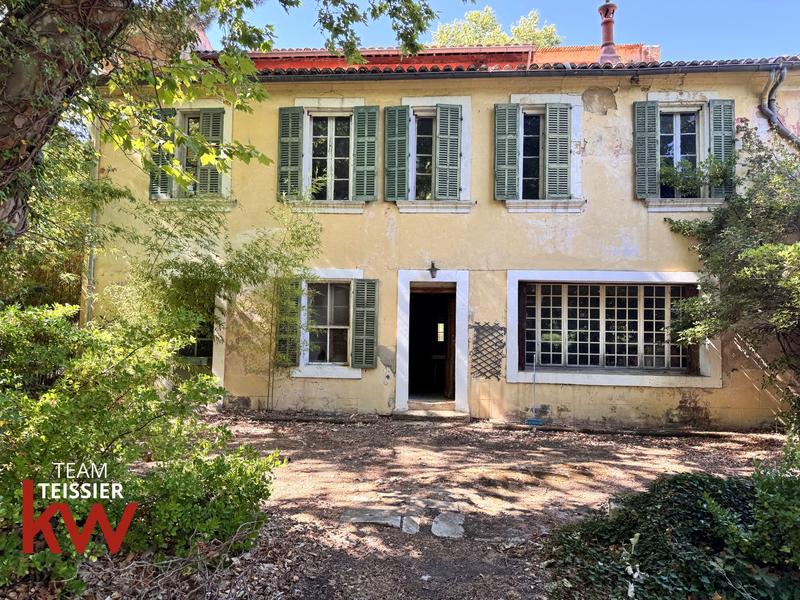 Bastide - 900 m² - 15 pièces