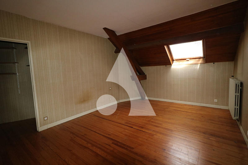 Immeuble - 11 pièces