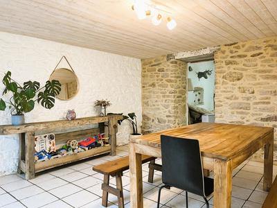 Maison - 151 m² - 6 pièces