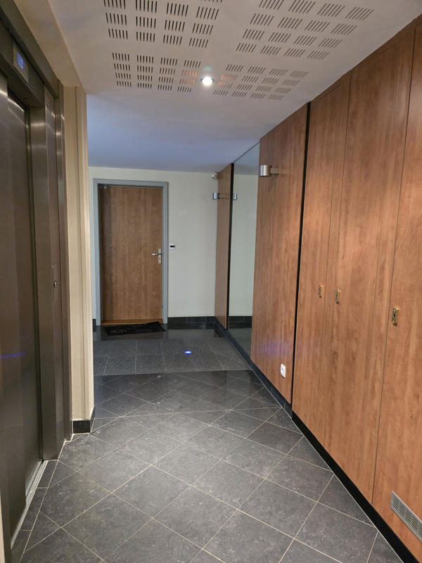 Appartement - 77 m² - 3 pièces