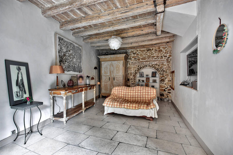 Maison - 322 m² - 8 pièces