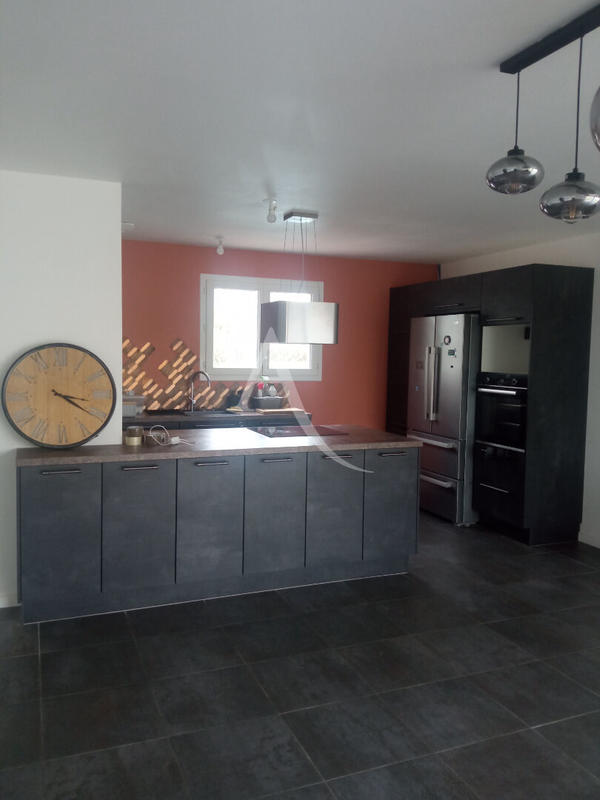 Maison - 110 m² - 4 pièces