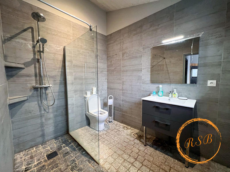 Villa - 197 m² - 7 pièces