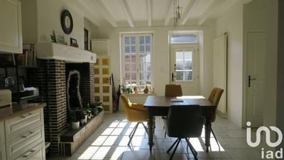 Maison - 250 m² - 8 pièces