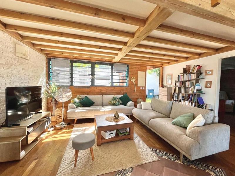 Villa - 185 m² - 9 pièces