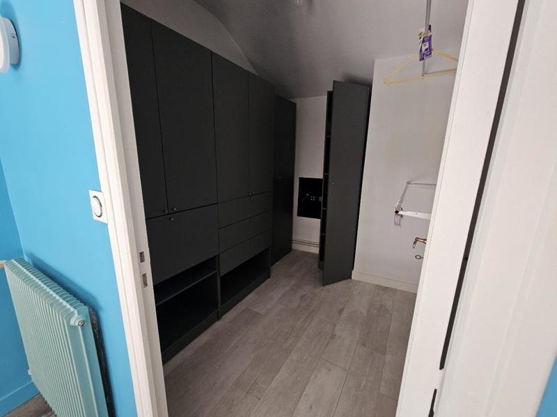 Maison - 247 m² - 8 pièces