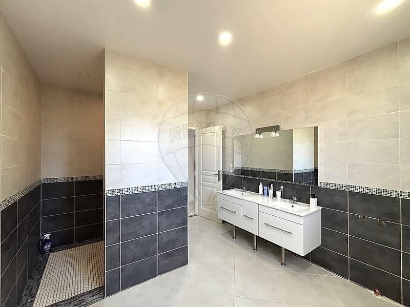 Maison - 114 m² - 4 pièces