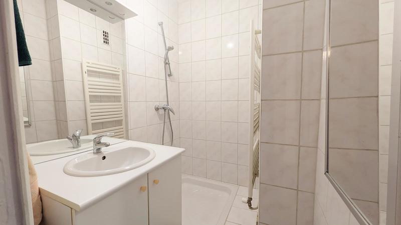 Appartement - 64 m² - 5 pièces