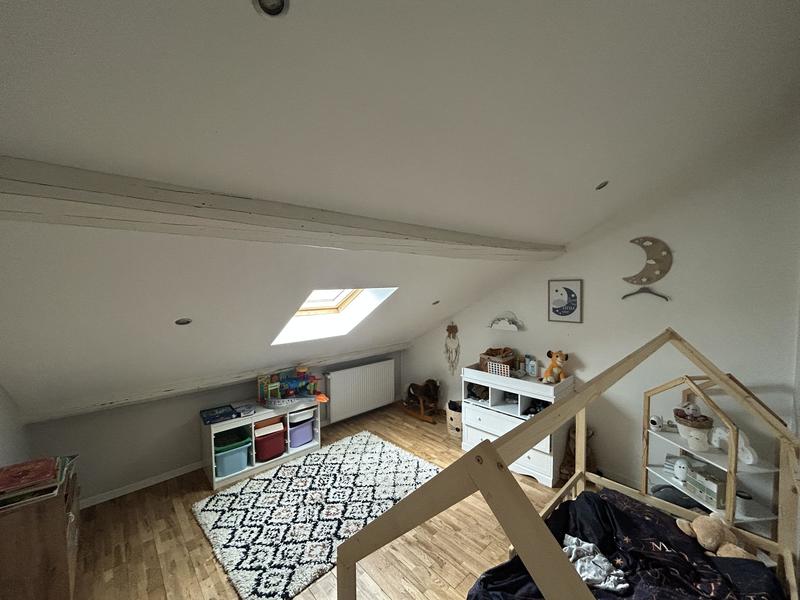 Appartement - 95 m² - 5 pièces