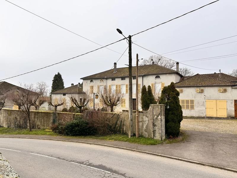 Maison - 400 m² - 12 pièces