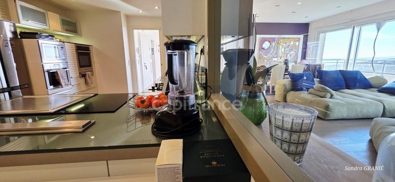 Appartement - 212 m² - 6 pièces