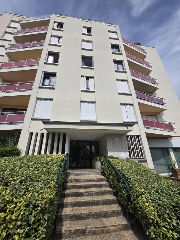 Studio - 38 m² - 1 pièce