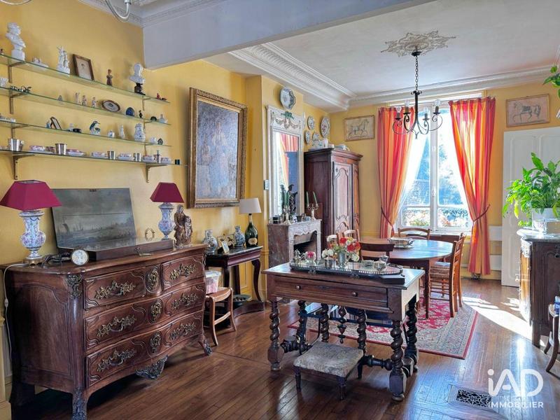 Maison - 176 m² - 10 pièces