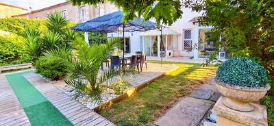 Maison - 335 m² - 8 pièces