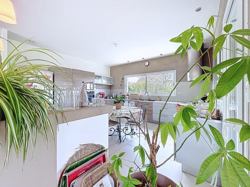 Maison - 228 m² - 6 pièces