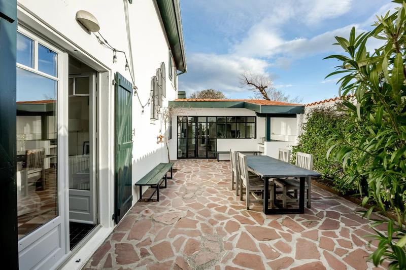 Maison - 200 m² - 6 pièces