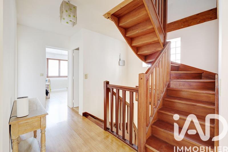 Appartement - 182 m² - 8 pièces