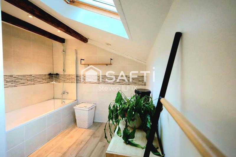 Maison - 240 m² - 6 pièces