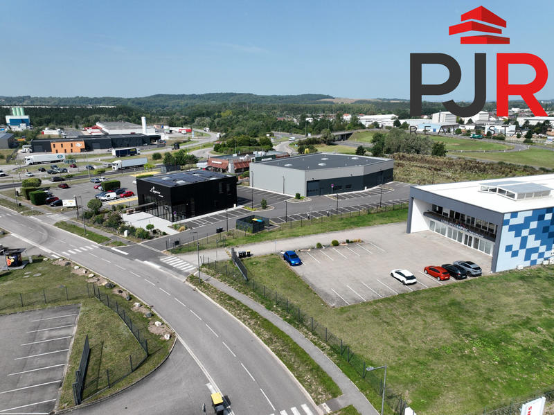 Local d'activités - 980 m²
