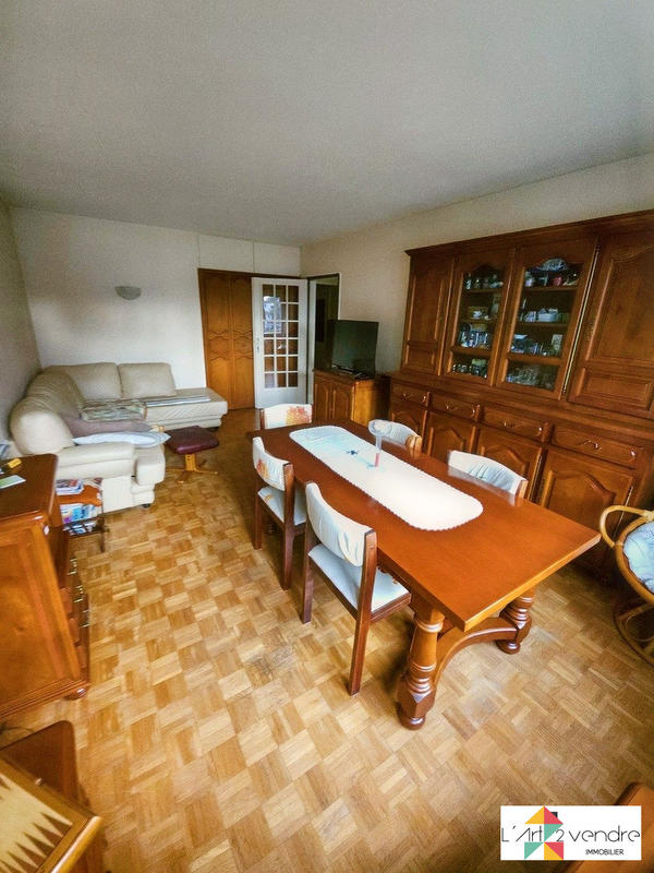 Appartement - 82 m² - 4 pièces