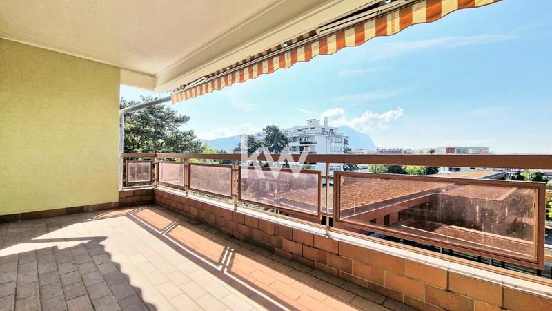 Appartement - 164 m² - 6 pièces