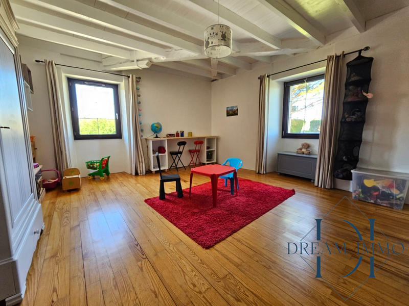 Maison - 380 m² - 11 pièces