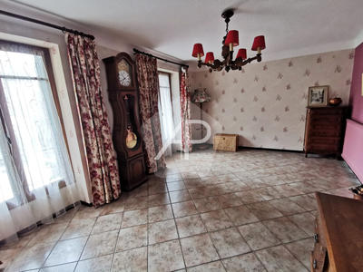 Maison ancienne - 185 m² - 5 pièces