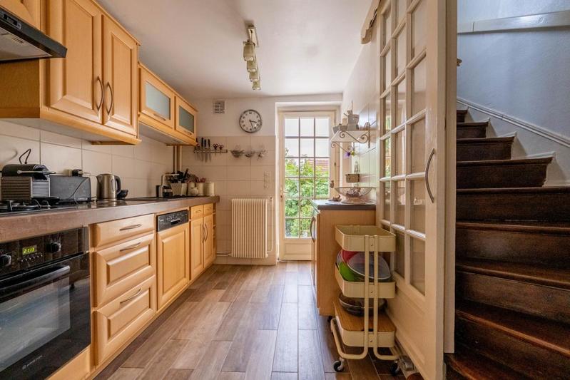 Maison - 208 m² - 6 pièces