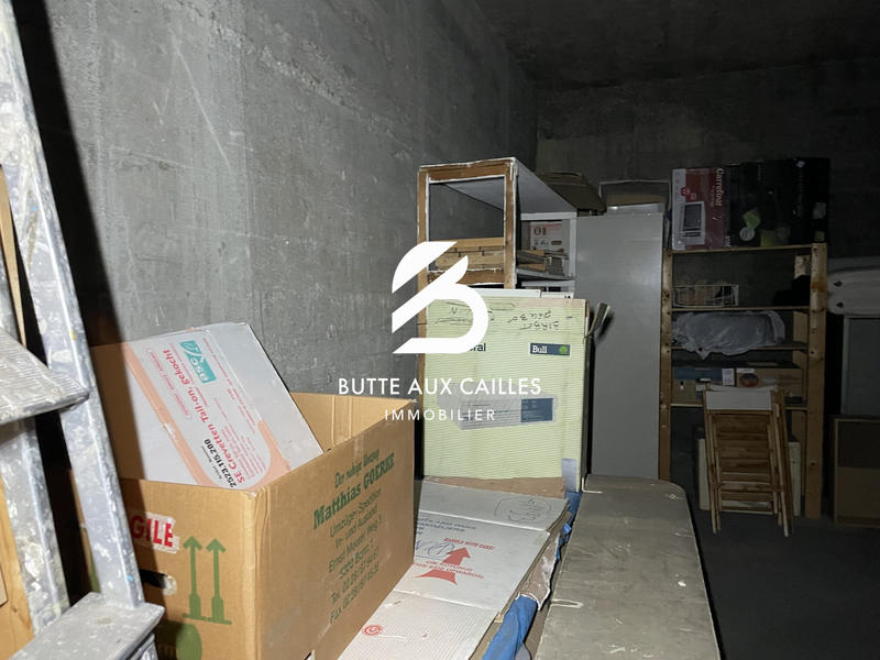 Parking / Garage - 16 m²