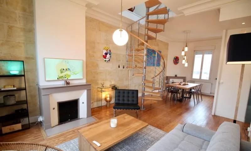 Appartement - 100 m² - 2 pièces