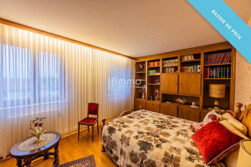 Maison - 270 m² - 5 pièces