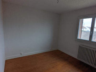 Maison - 81 m² - 5 pièces