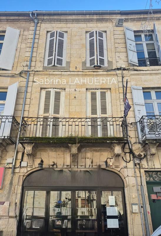 Immeuble - 470 m² - 9 pièces