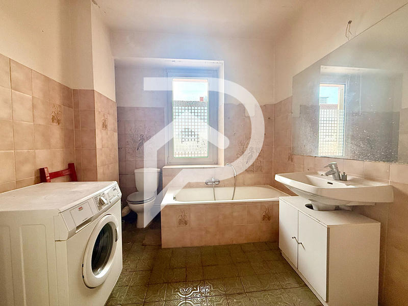 Appartement - 80 m² - 4 pièces