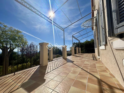 Maison - 155 m² - 7 pièces