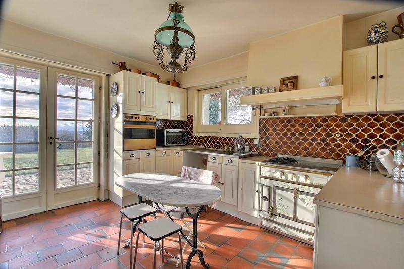 Maison - 258 m² - 8 pièces