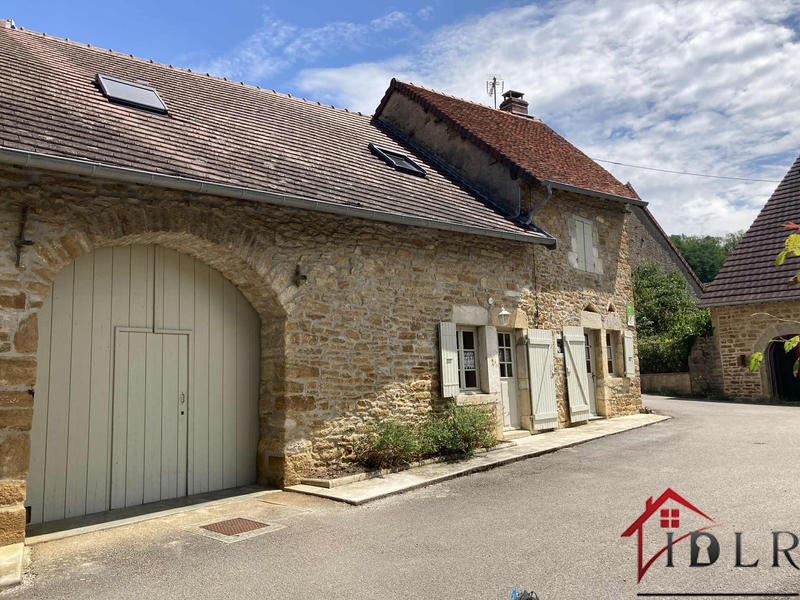 Propriété - 355 m² - 17 pièces