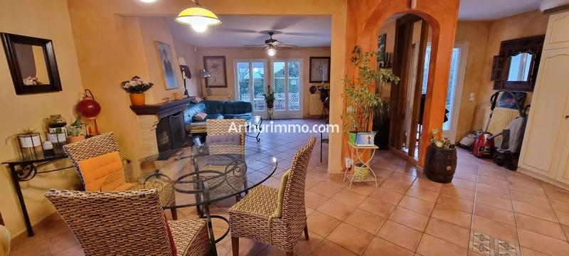 Maison - 184 m² - 8 pièces