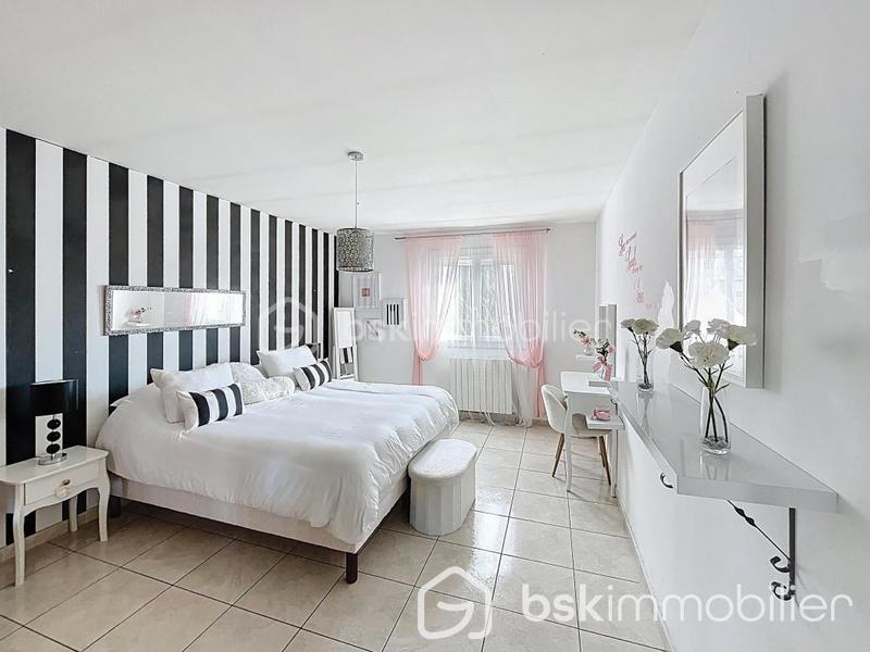 Maison traditionnelle - 130 m² - 5 pièces