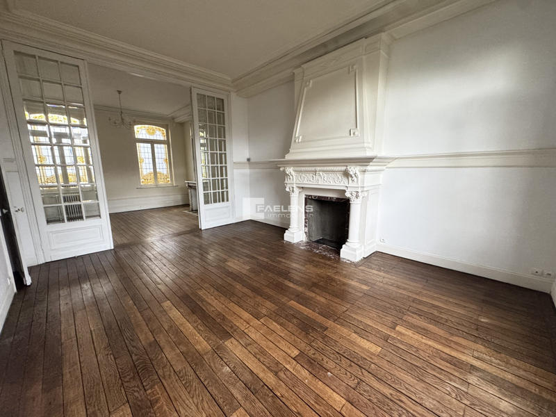 Appartement - 141 m² - 5 pièces