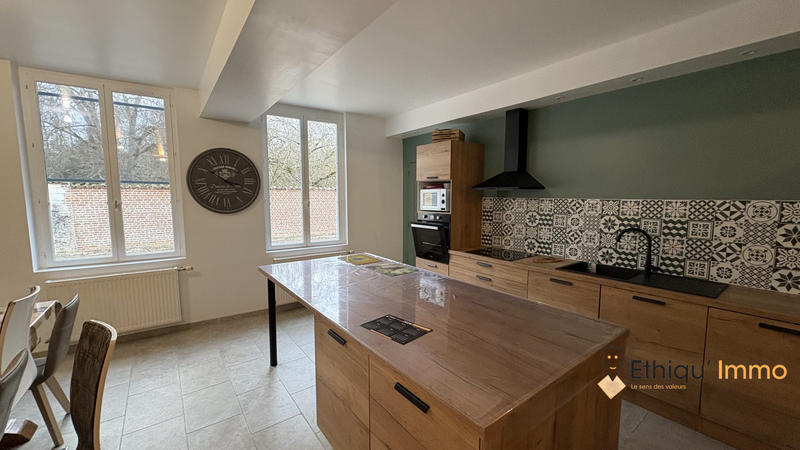Maison - 143 m² - 5 pièces