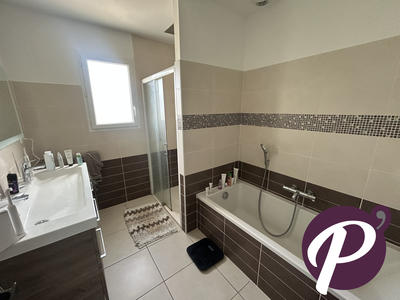 Maison - 90 m² - 3 pièces