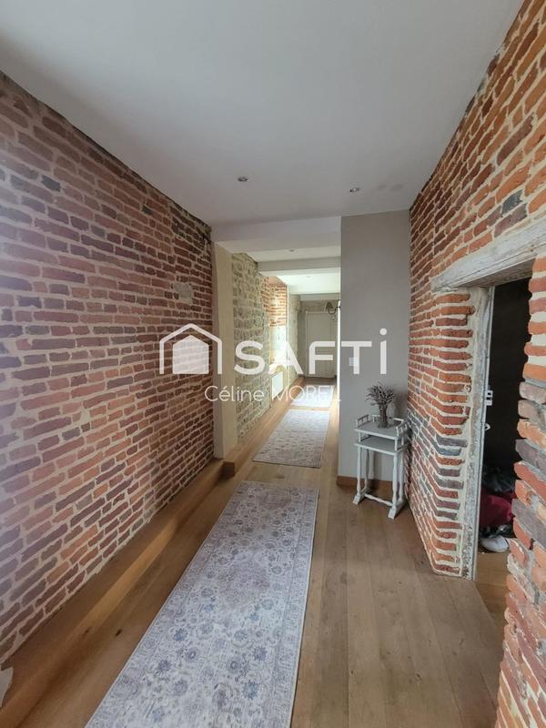 Maison - 468 m² - 17 pièces